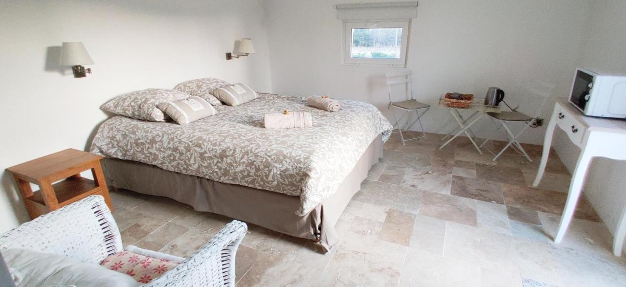 דירות רושפור-דו-גאר Superbe Chambre Avec Terrasse, Parking Prive, Jardin, Calme, Climatisation, 10 Mn Pont Du Gard #7 מראה חיצוני תמונה